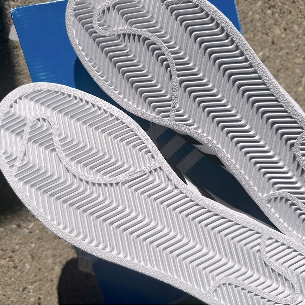 SOLD!!! Adidas Superstar Sneakers - White - Size 11 - Picture 8 of 14